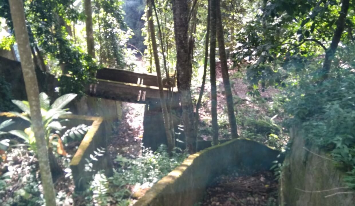 Tanah Buwit BB-0400 d