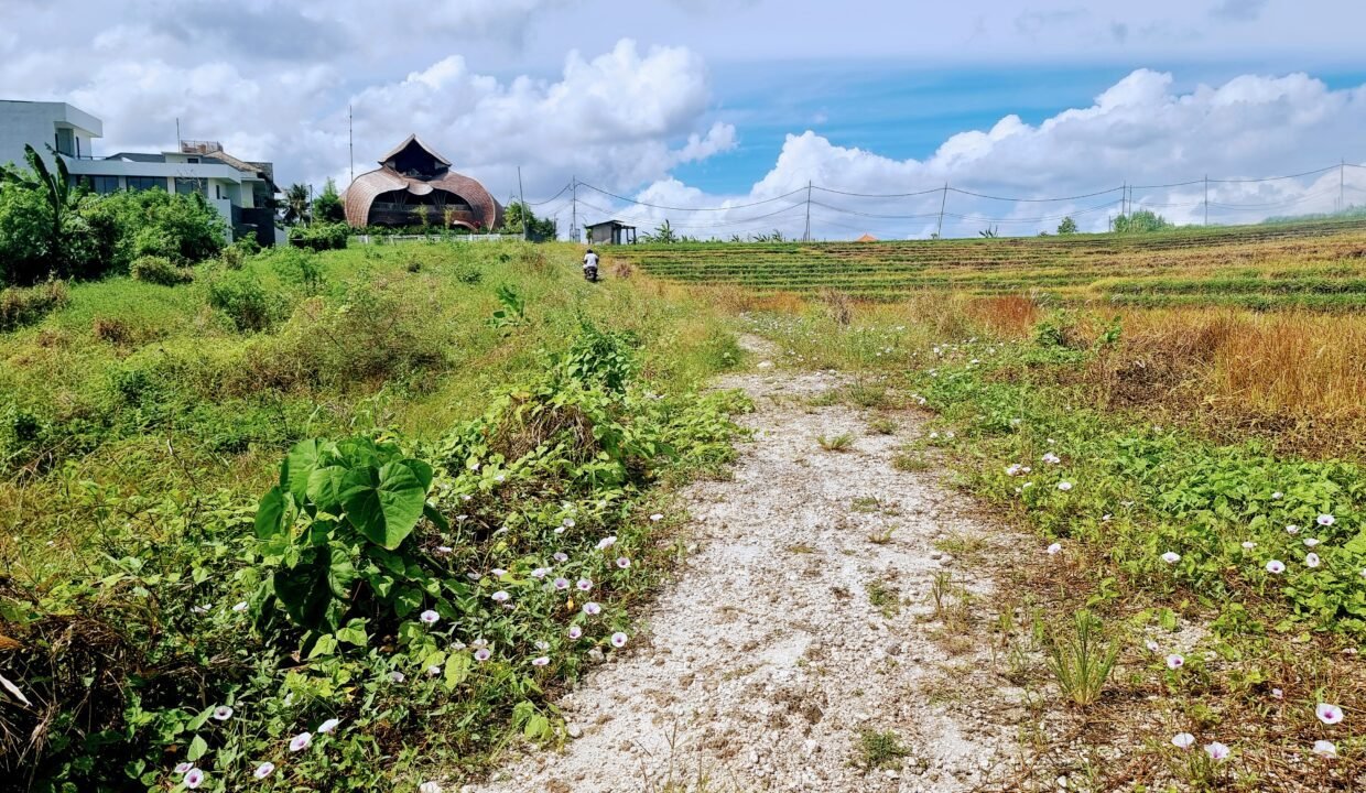 Tanah Cemagi BB-0301 b